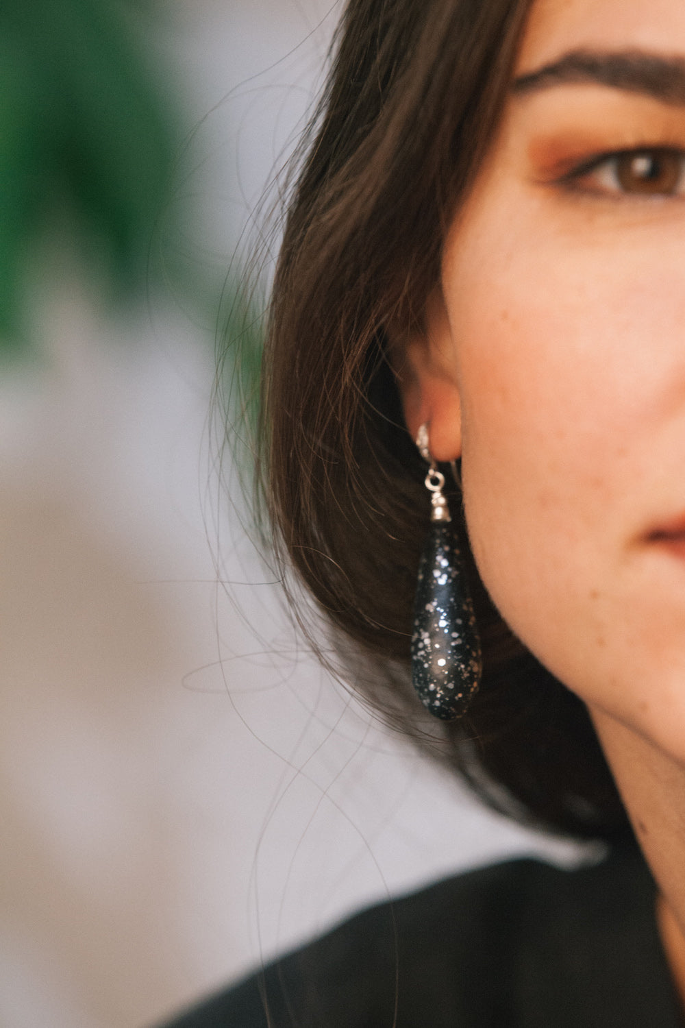 Úgō Earrings